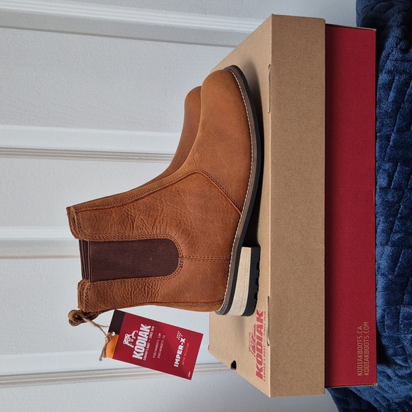 Kodiak Shoes - Kodiak Alma Leather Chelsea Boots Size 8, New With Tags!